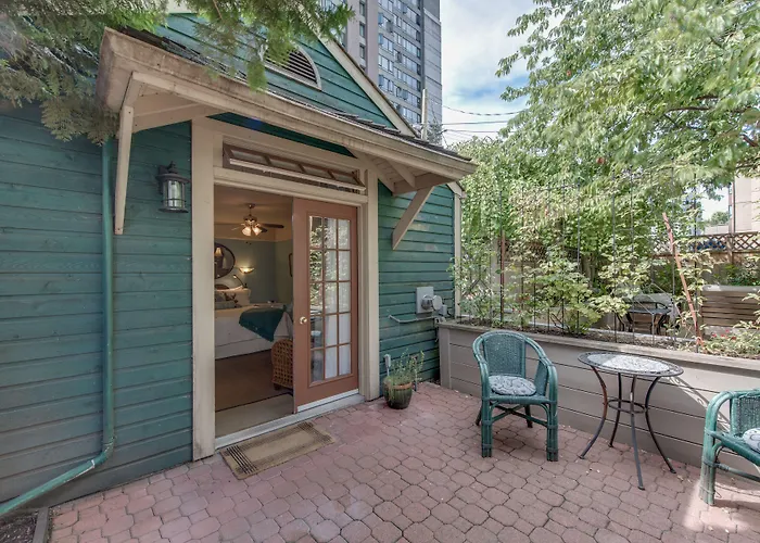 Family Hotel: O Canada House Bed & Breakfast