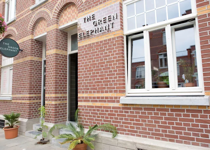 The Green Elephant Hostel&Spa