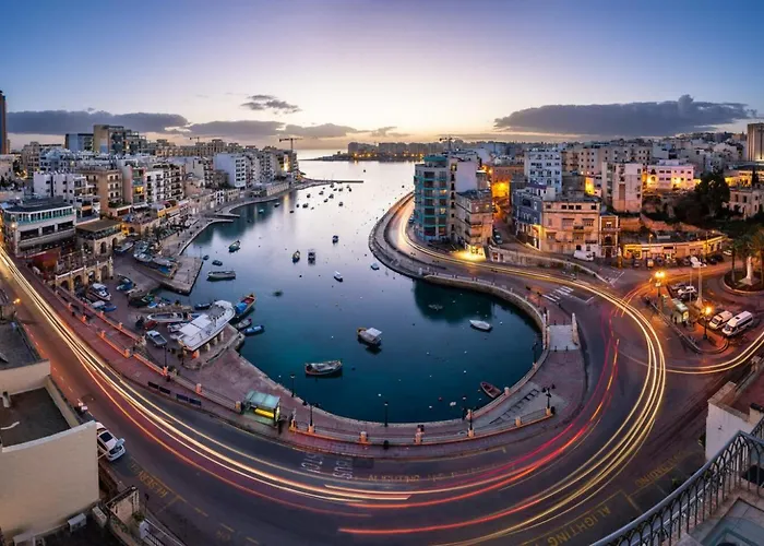 Resort: Sliema Tigne Suites