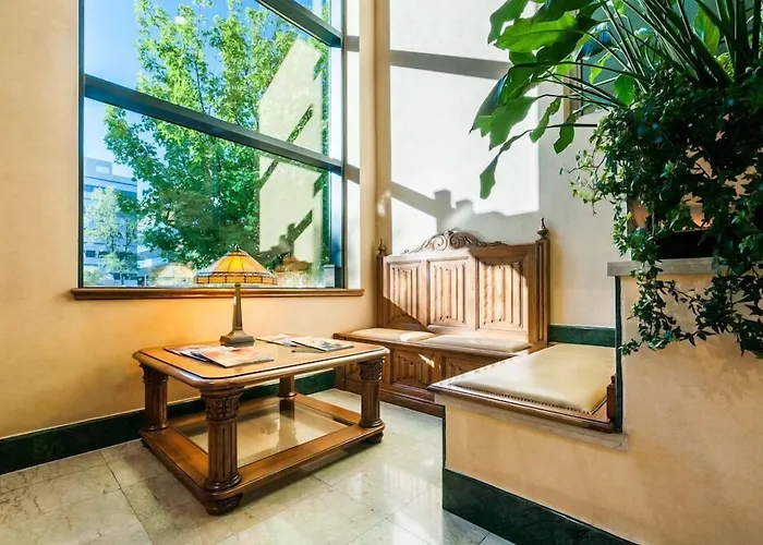 Hotels Close to Airport Julia