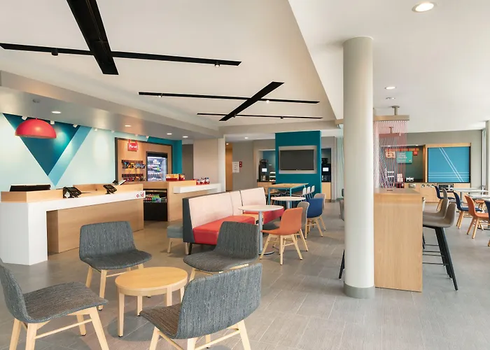Avid - Ft Lauderdale Airport - Cruise By Ihg