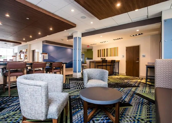 Holiday Inn Express & Suites Rehoboth Beach By Ihg