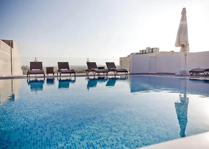 Resort: Sliema Tigne Suites