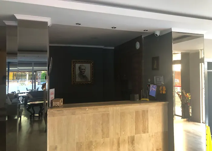 Astoria Life Hotel