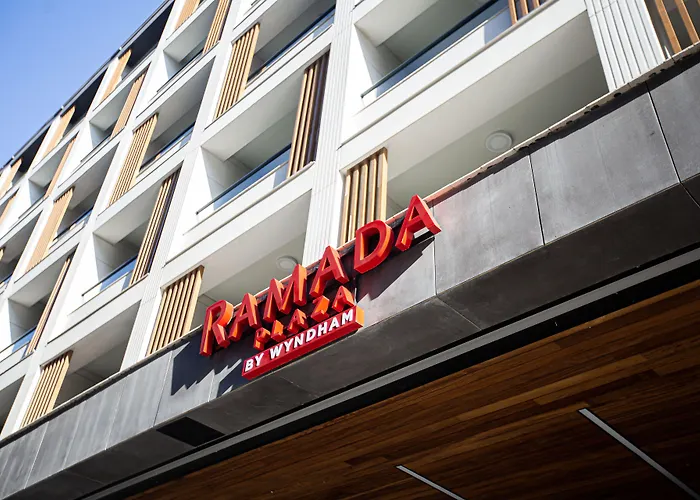 Hot Tub in Room Ramada Plaza Sultanahmet By Wyndham