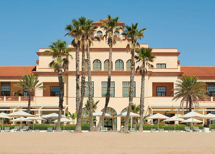 Hotel de lujo: Le Meridien Ra Beach Hotel And Spa