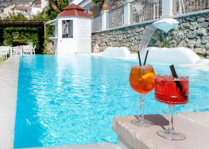 Hotel met zwembad: Hotel Il Pino