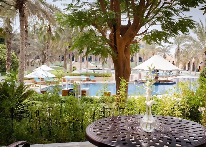 Metropolitan Al Mafraq Hotel