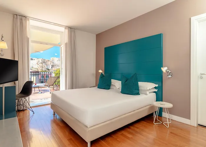 Hôtel pour familles: Hotel Piazza Bellini & Apartments