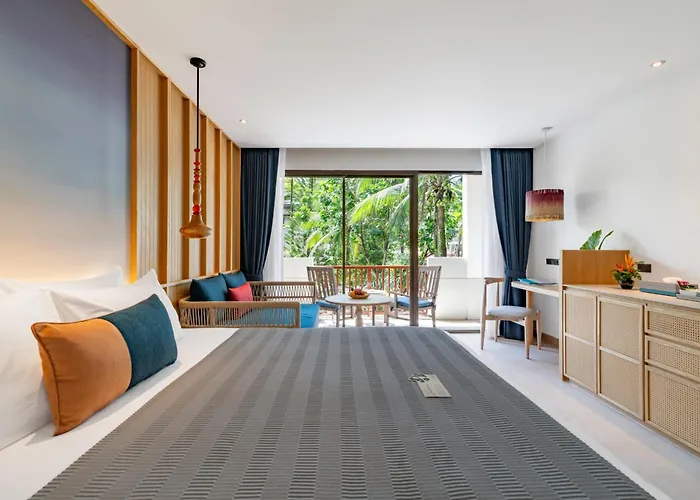  Apsara Beachfront &Villa