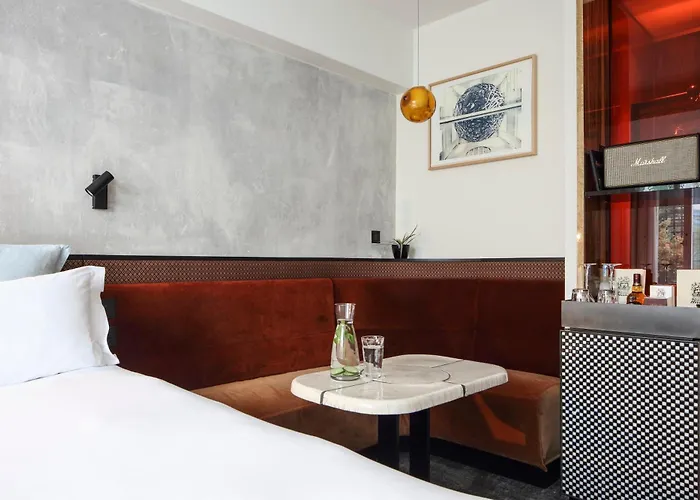 Hotel met zwembad: Hotel Les Bains Paris