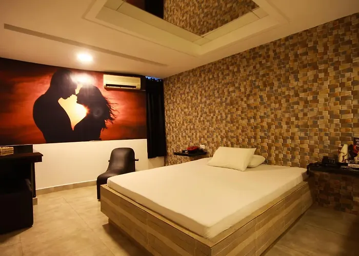 Luna Motel (Adults Only)