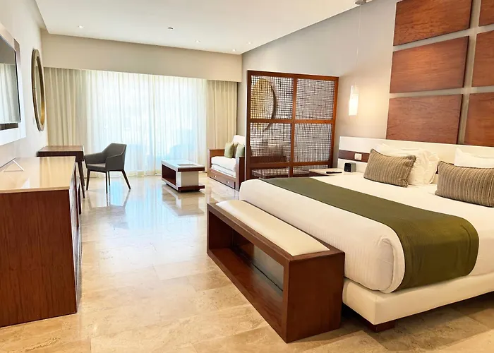 Hotel cerca del colegio: The Reef 28 Hotel & Spa (Adults Only)