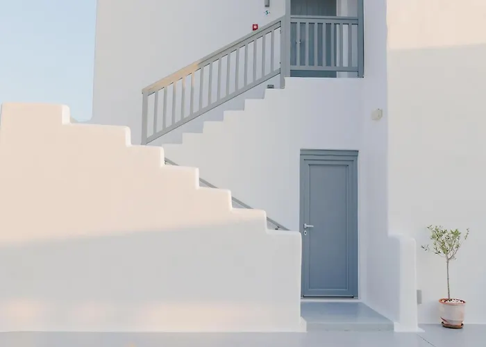 Crystal Mare Suites
