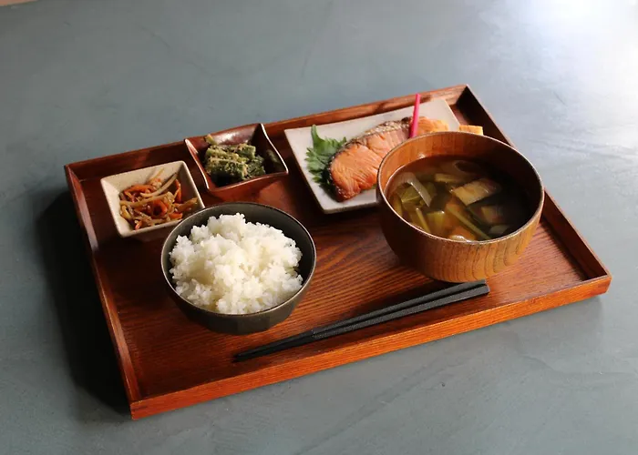 Hotel: The Tourist Hotel & Cafe Akihabara