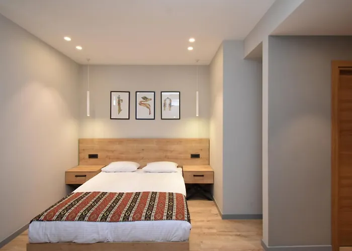 Andor Hotel