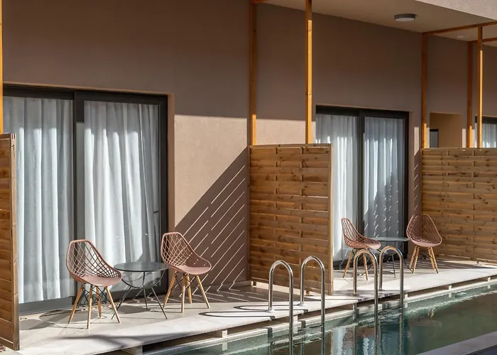 Golden Bee Lifestyle