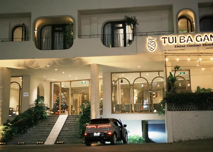 Tui Ba Gang Central Hotel