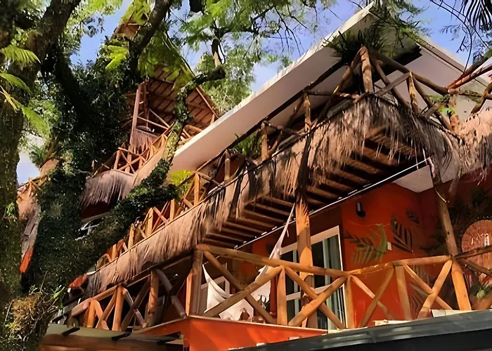 300mts da Praia de Jurerê | Muito Conforto - Pousada Asa Delta Jurerê
