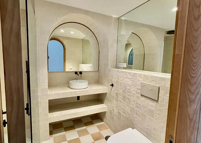 Neptuno Suites - Adults Only