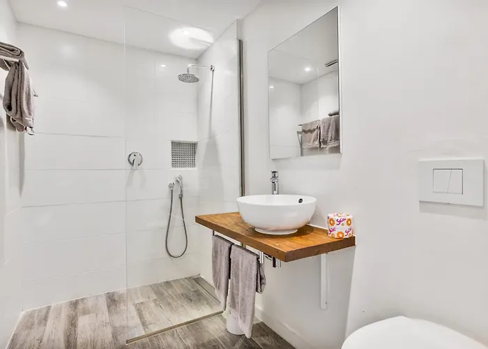 Indigo s & Suites - 'Adults Only'