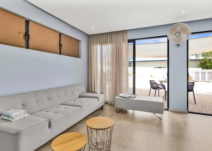 Indigo s & Suites - 'Adults Only'