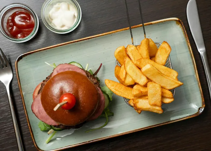 Pet Friendly hotel: Leonardo Hotel Duesseldorf City Center