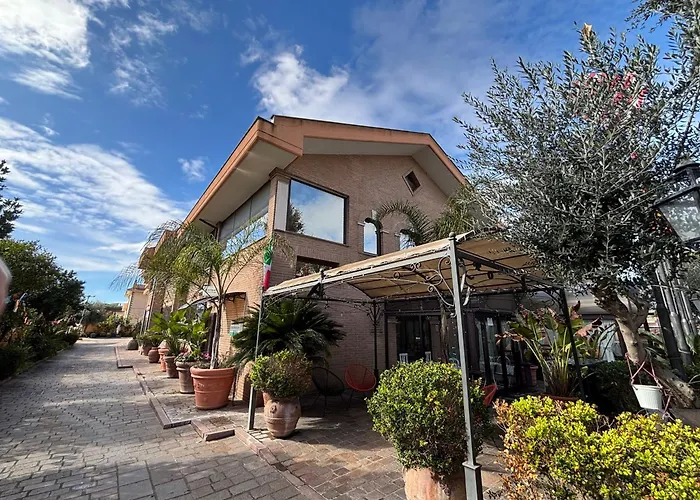 Euro House Inn Airport