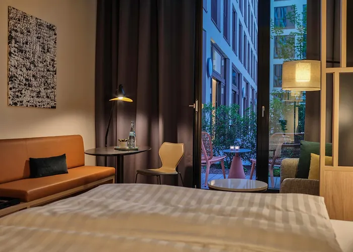 Сity center hotels Adina Apartment Cologne