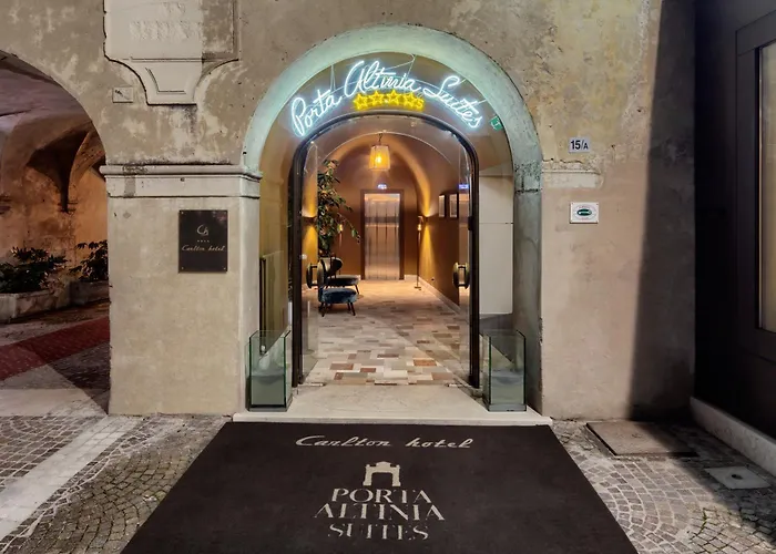 Porta Altinia Suites