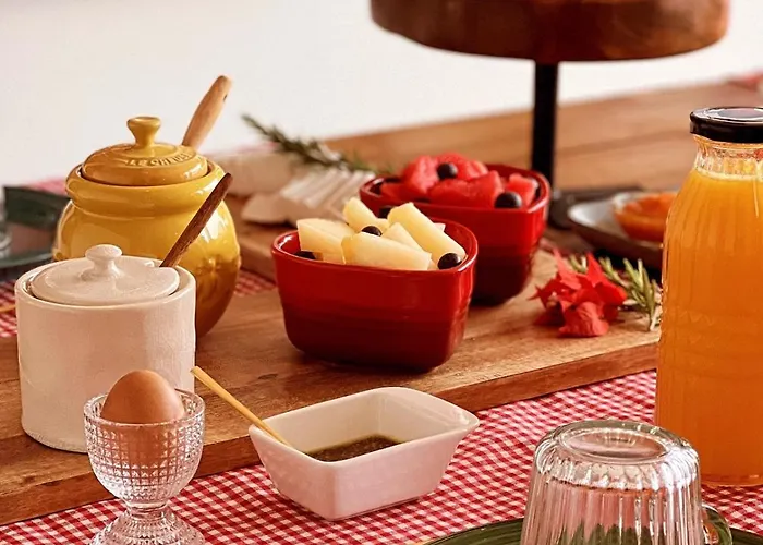 Viva! Farmhouse