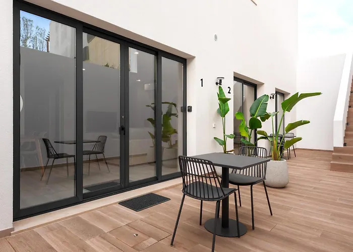 Casa de huéspedes: Villa 41 - Private Studios Faro Airport, Beach&City Center