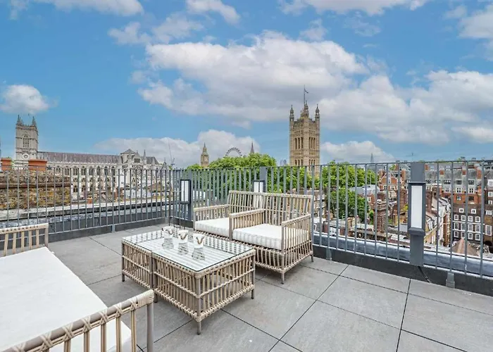 Apartment: Westminster Apartments By D'Montrio