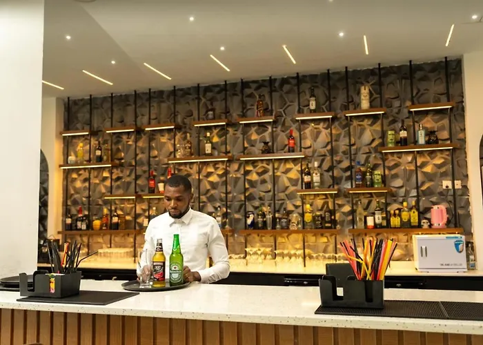 Julirose Hotel And Suites