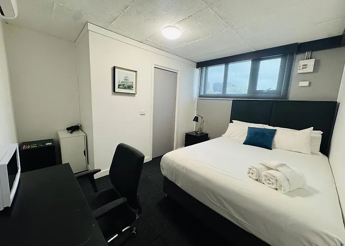 Pet Friendly hotel: Sora East Melbourne