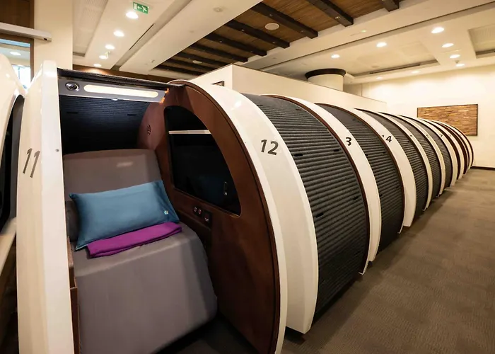 Hotel: Sleepover Terminal 3, Concourse A - Formerly Sleep 'N Fly