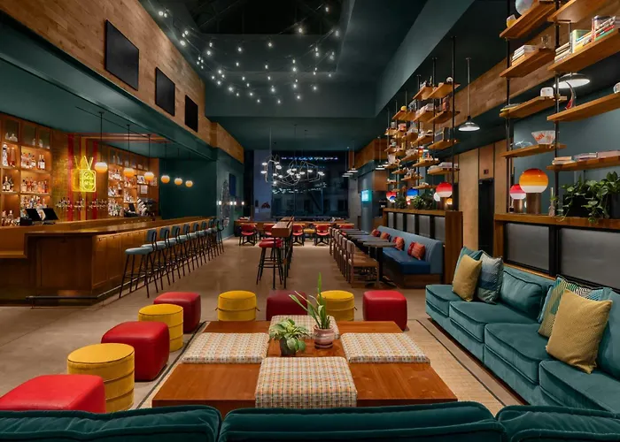 Dog friendly hotels Moxy Nyc Downtown
