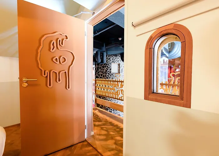 Hotel met uitzicht: Hotel Not Hotel Rotterdam