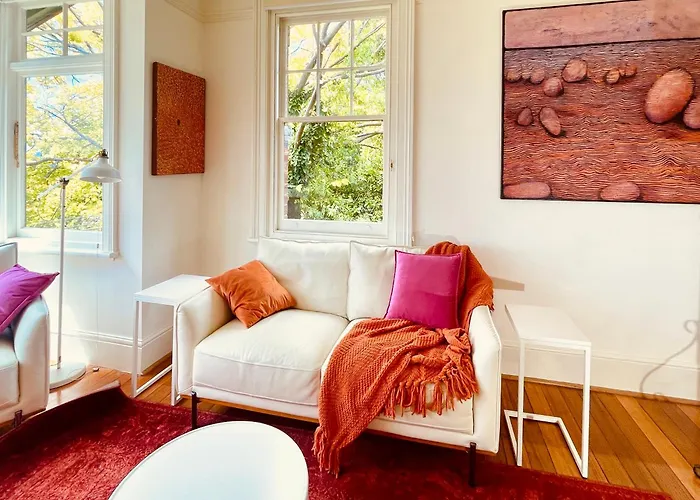 Kate Owen Art House