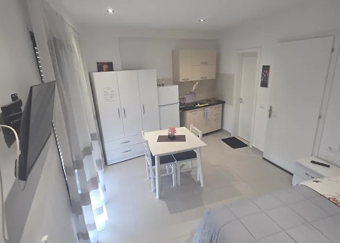 Aj Studio Apartments