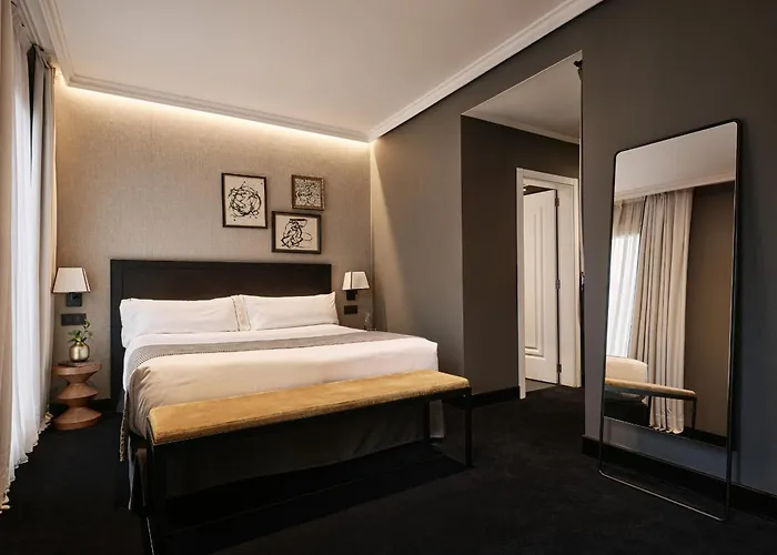 Hotel 5 Estrellas Principal Madrid, Small Luxury s
