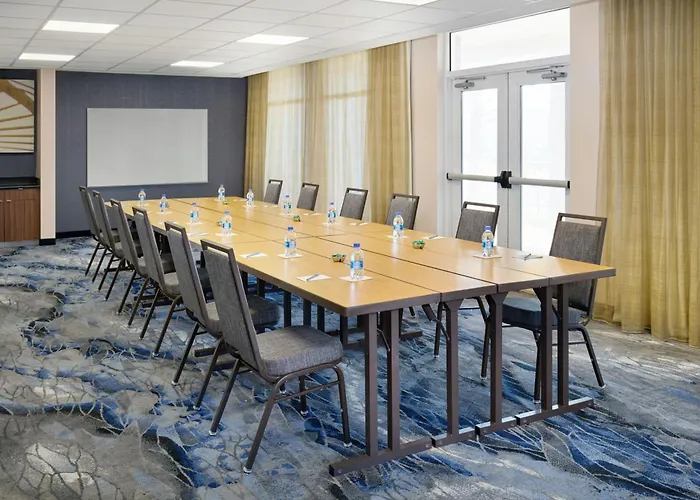 Golf hotel: Fairfield Inn & Suites By Marriott Charlotte Airport