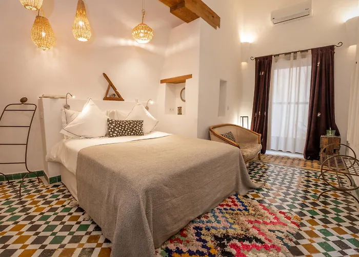 Riad Laaroussa