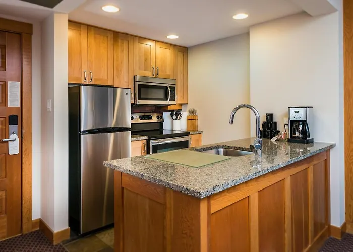 Hotel: Legends Whistler, By Lodging Ovations