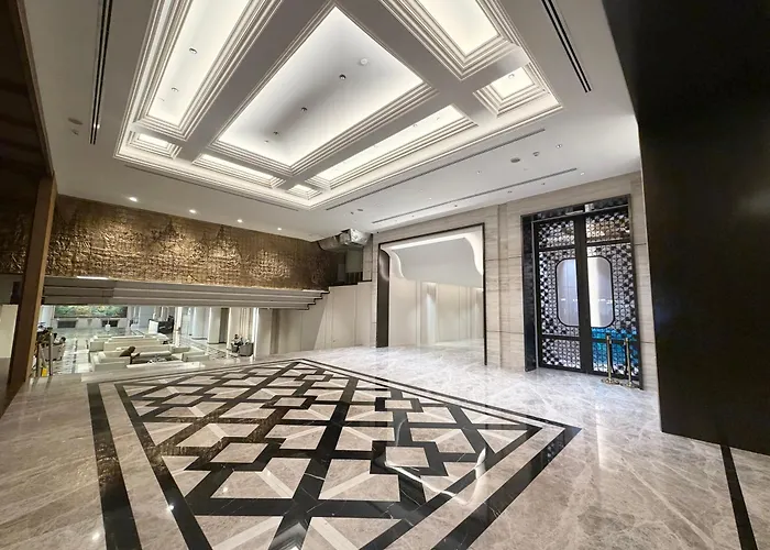 Beach hotel: Grace Hotel
