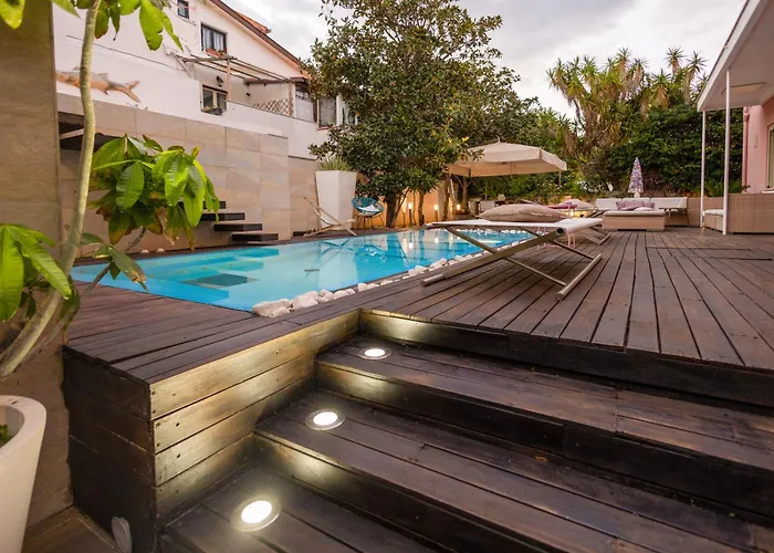 Hot Tub in Room Villa Olimpia