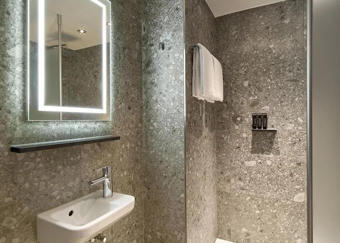 Clayton Hotel Amsterdam American