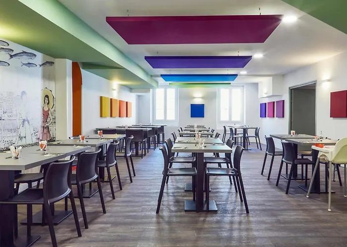 Dog friendly hotels Ibis Styles Marseille Vieux Port