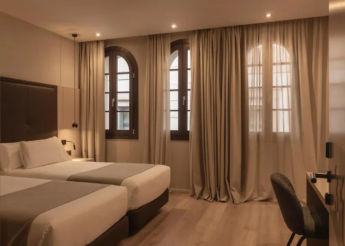 Hotels with a view Gran Barcino 4 Estrellas Superior
