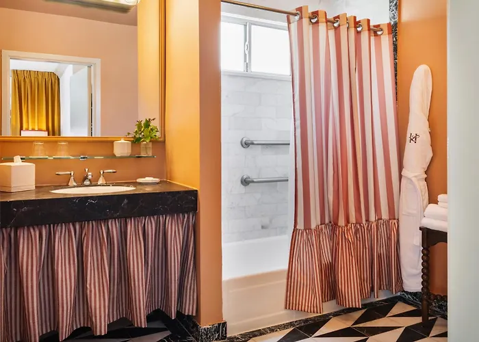 Cheap hotel: Maison 140 Beverly Hills
